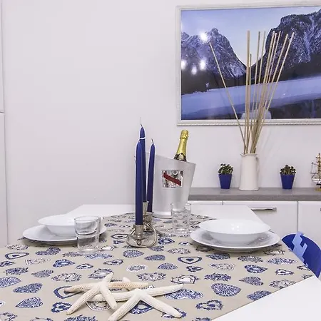 L'approdo Sorrento Coast Apartament *